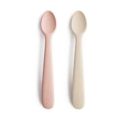 Mushie Silicone Feeding Spoons, 2 Pack -Baby Product Specialty Store Mushie Silicone Feeding Cambridge Blush Shifting Sand 2