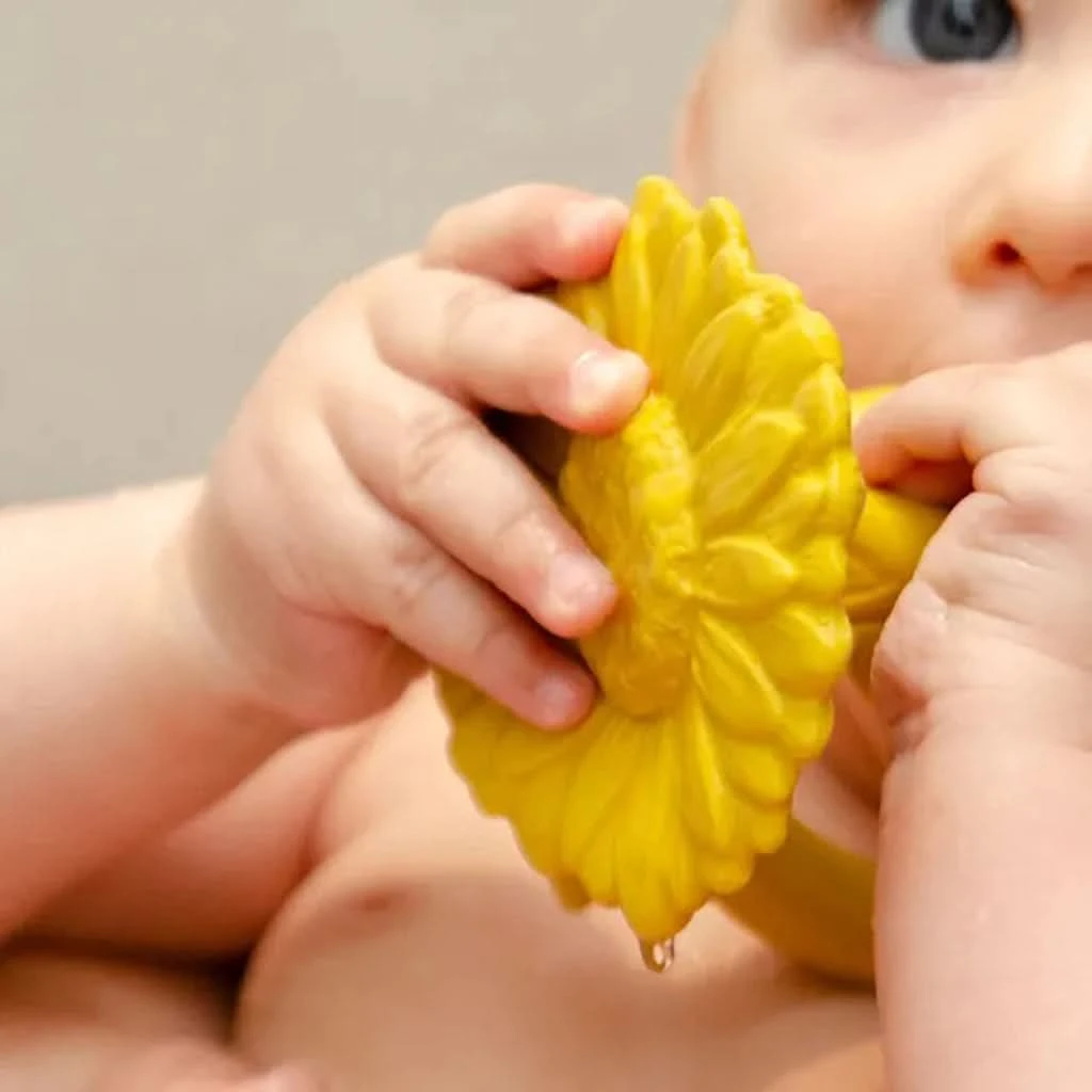 Natruba Sunflower Teether, Yellow 5 Natruba Sunflower Teether, Yellow - Image 3