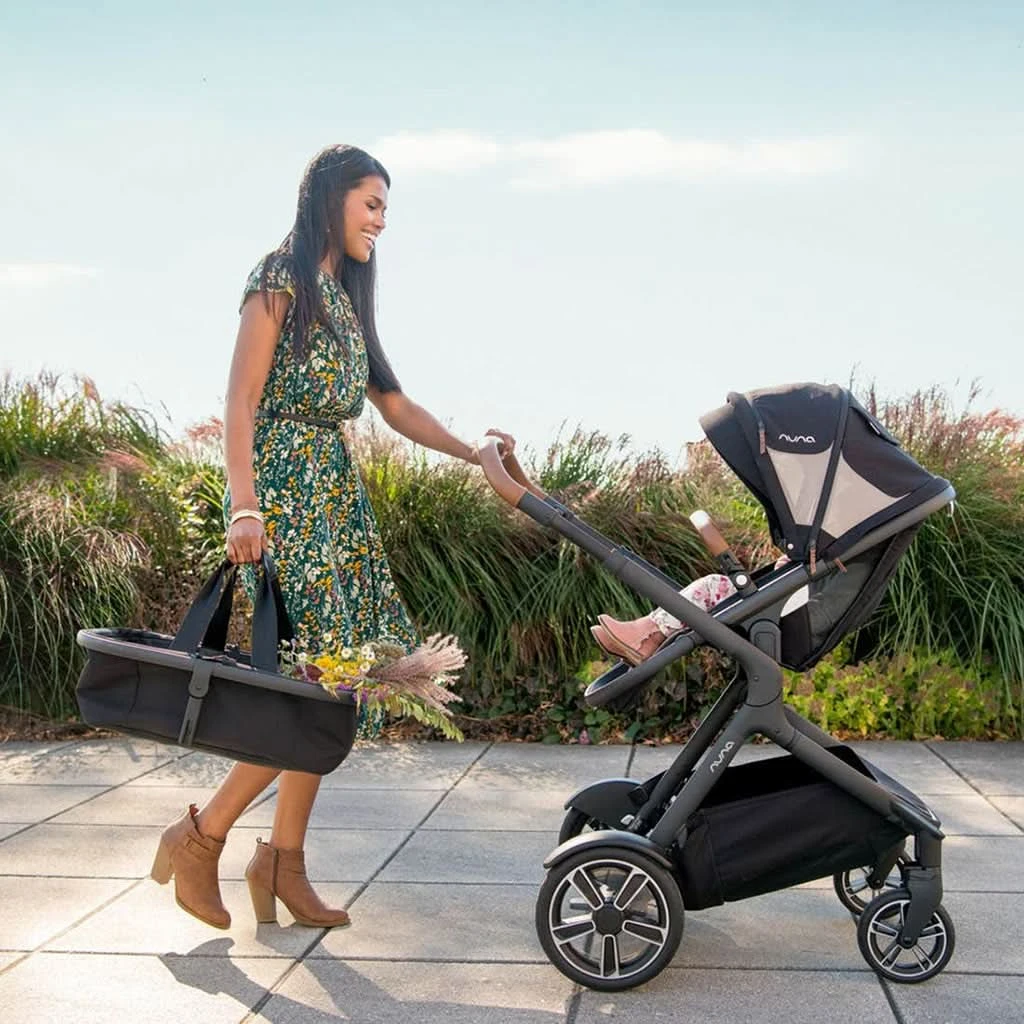 Nuna Demi Grow Stroller 2022 With Accessories 14 Nuna Demi Grow Stroller 2022 With Accessories - Image 12