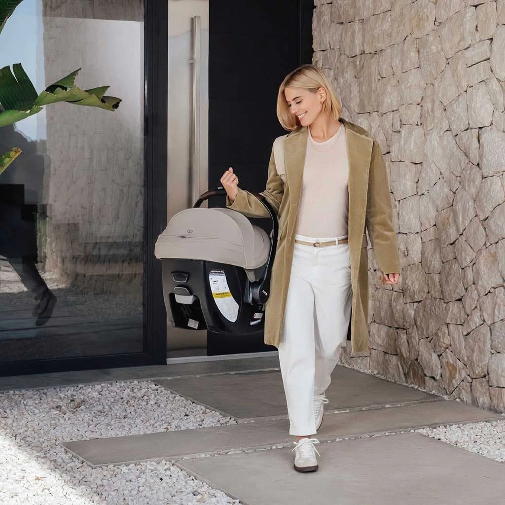 Romer Juni Infant Car Seat With Versa Base 14 Romer Juni Infant Car Seat With Versa Base - Image 12