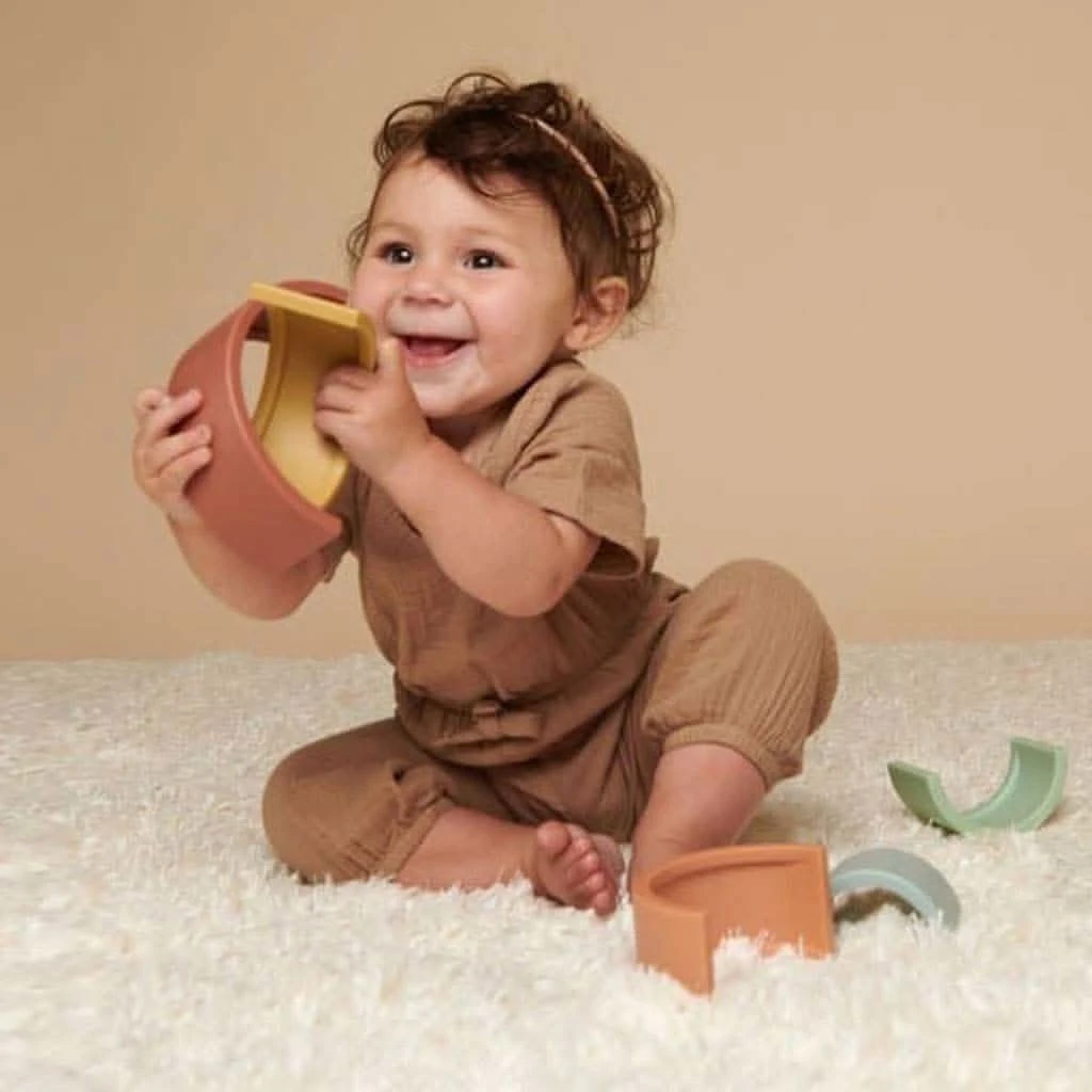 Itzy Ritzy Stacking Toy, Rainbow 4 Itzy Ritzy Stacking Toy, Rainbow - Image 2