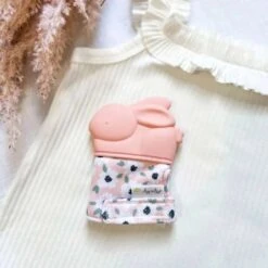 Itzy Ritzy Teething Mitt 22 Itzy Ritzy Teething Mitt -Baby Product Specialty Store itzy ritzy teething mittirmitt8447anb babyanb baby 814655