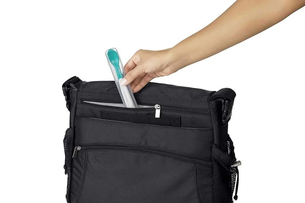 OXO TOT On-The-Go Infant Feeding Spoon With Case 6 OXO TOT On-The-Go Infant Feeding Spoon With Case - Image 4